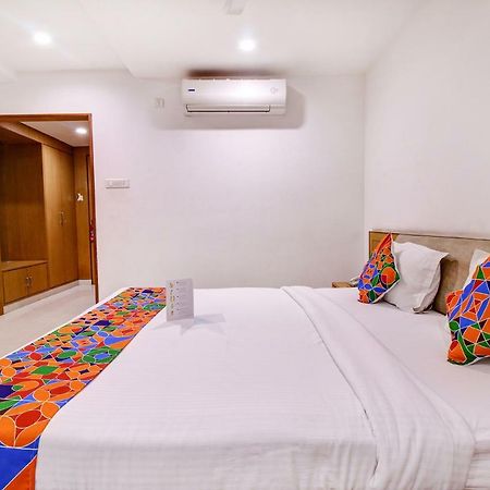 Fabhotel Syberitic Suites Gachibowli - Fully Vaccinated Staff Kondapur  Εξωτερικό φωτογραφία
