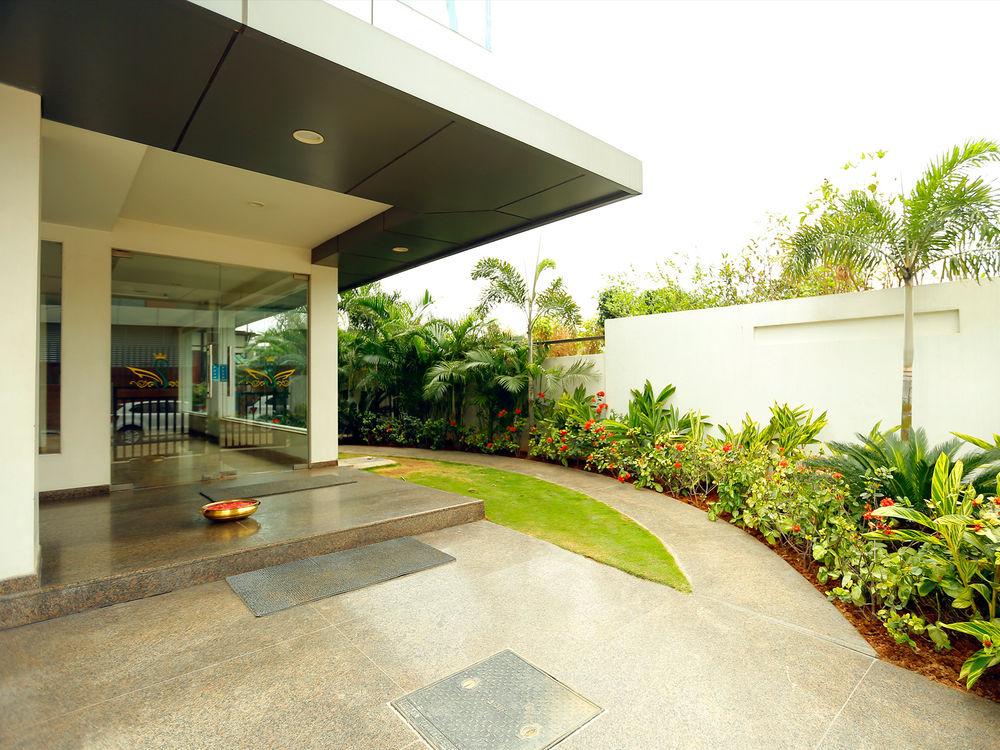 Fabhotel Syberitic Suites Gachibowli - Fully Vaccinated Staff Kondapur  Εξωτερικό φωτογραφία