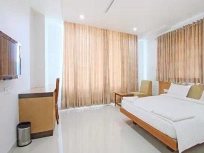 Fabhotel Syberitic Suites Gachibowli - Fully Vaccinated Staff Kondapur  Εξωτερικό φωτογραφία