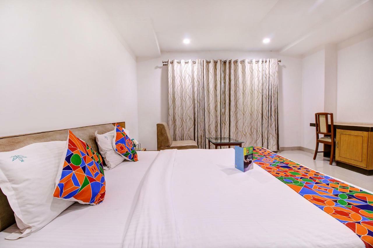 Fabhotel Syberitic Suites Gachibowli - Fully Vaccinated Staff Kondapur  Εξωτερικό φωτογραφία